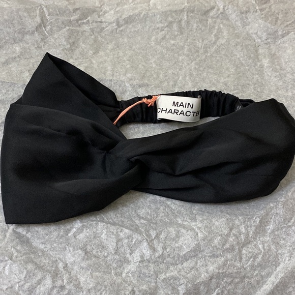 New ARITZIA Main Character Mattie Headband Black⭐️⭐️⭐️⭐️ - Picture 4 of 9